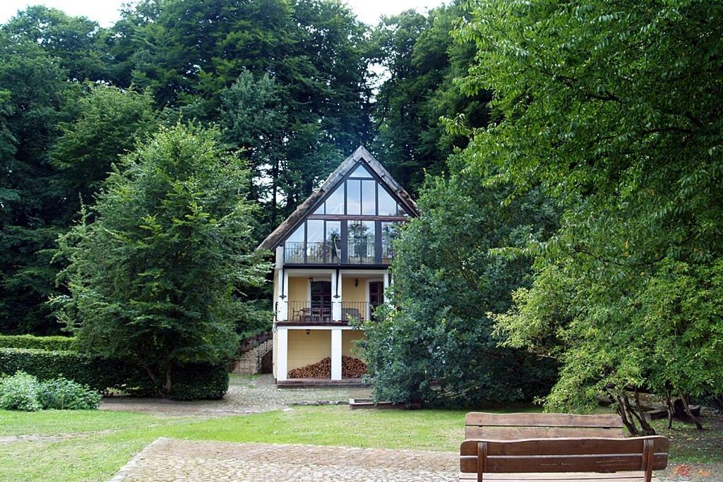 Cichy Dwór Hotel Manowo Exterior foto